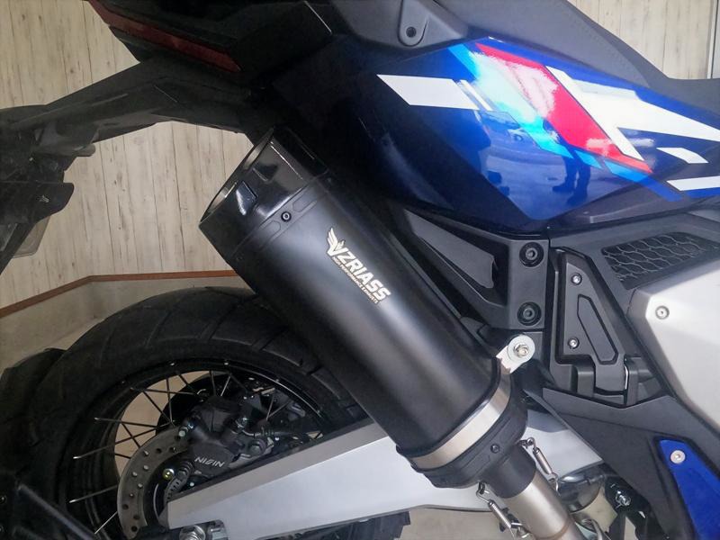 X-ADV(25年以降)　スリップオンマフラー(JMCA対応) 即納 X-ADV 25-26 政府認証 JMCA VZRIASS ブラック スリップオン